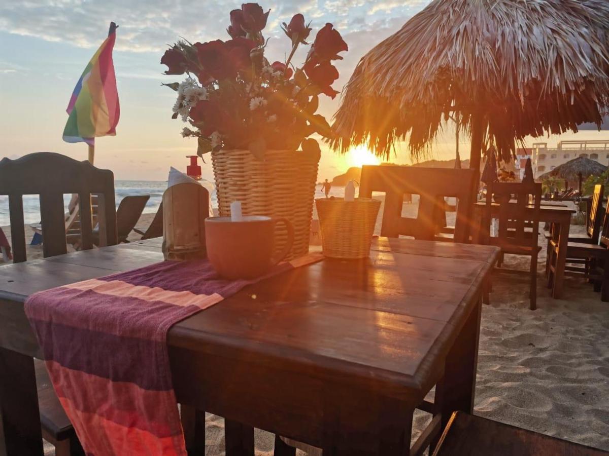 Hotel La máxima& LGBT Zipolite Esterno foto